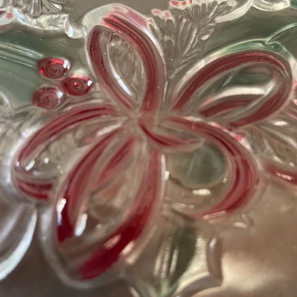 Mikasa Holiday Wreath Platter - Red, Green, and White